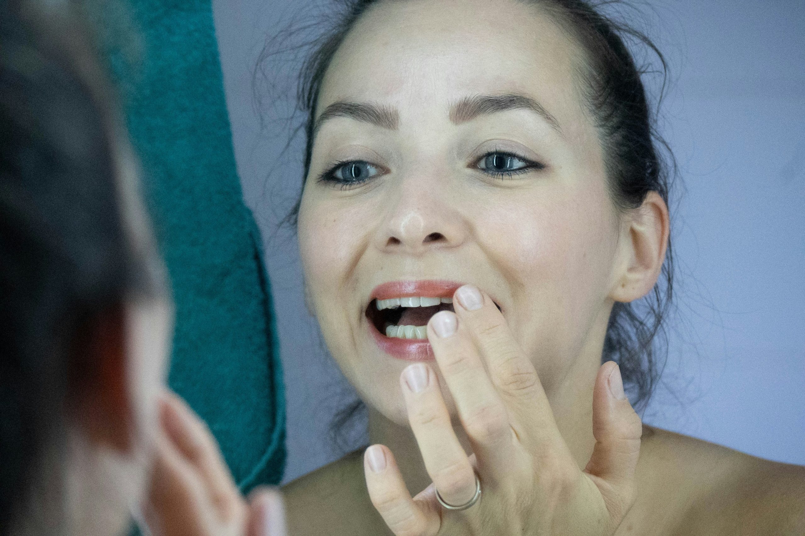Trending photo of exposed bone makeup on social media