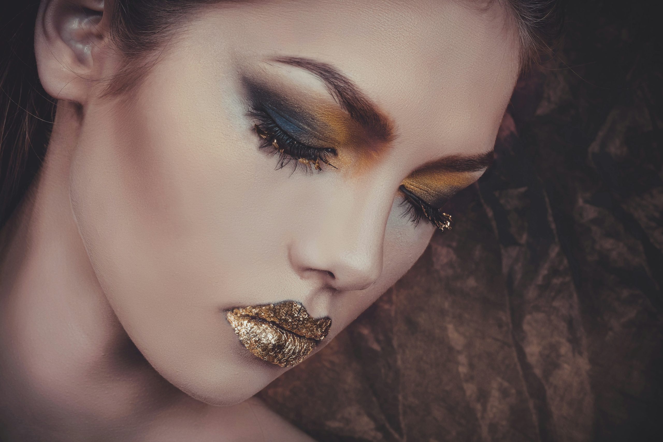 How to Master the Monster Teeth Effect for Halloween Makeup Like a Pro