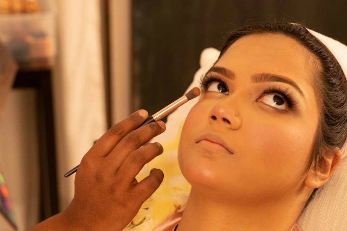 Mastering Makeup Artistry Theatrical: Your Ultimate Halloween Transformation Guide